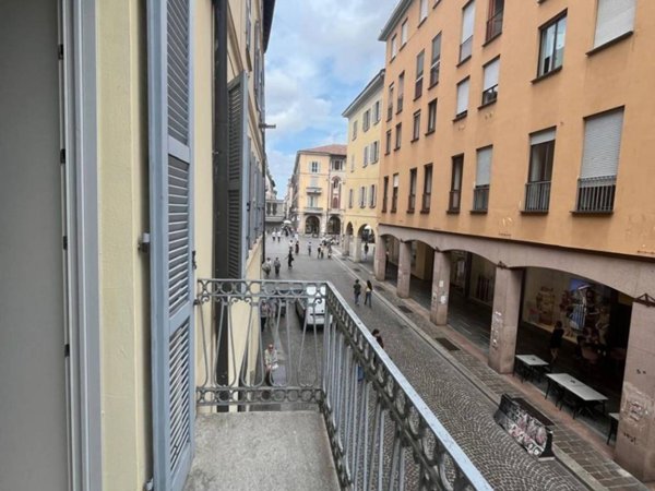 appartamento in vendita a Pavia