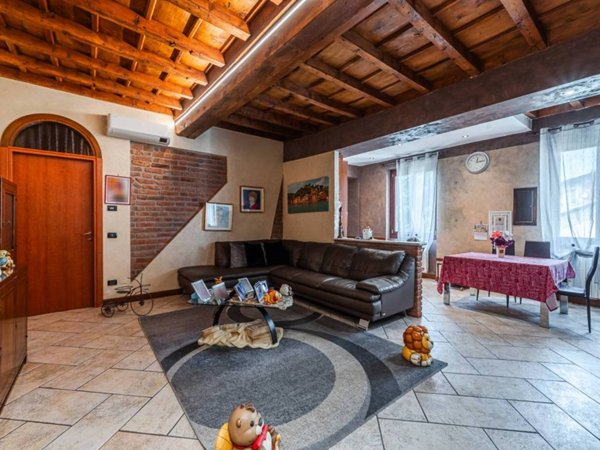 appartamento in vendita a Pavia in zona Centro Città
