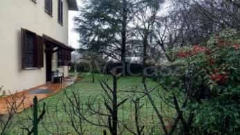 casa indipendente in vendita a Pavia in zona Casa sul Fiume