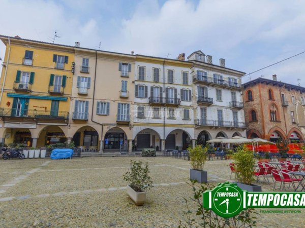 appartamento in vendita a Pavia in zona Centro Città