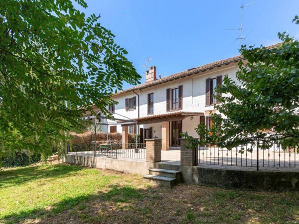 casa indipendente in vendita a Pavia in zona Viale Cremona