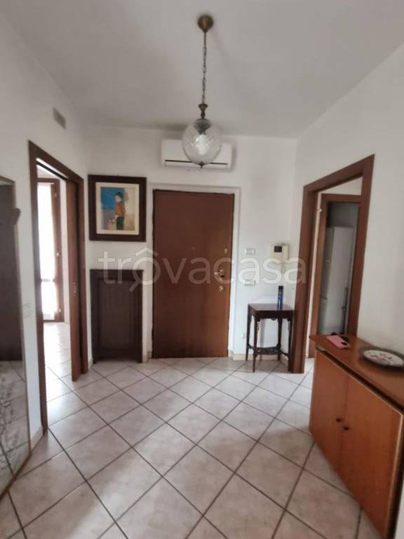appartamento in vendita a Pavia in zona Viale Cremona