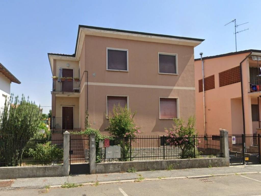 appartamento in vendita a Pavia in zona San Pietro