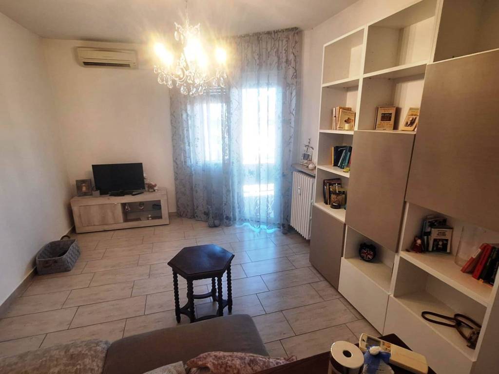 appartamento in vendita a Pavia in zona Vallone