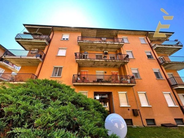appartamento in vendita a Pavia in zona Pompieri