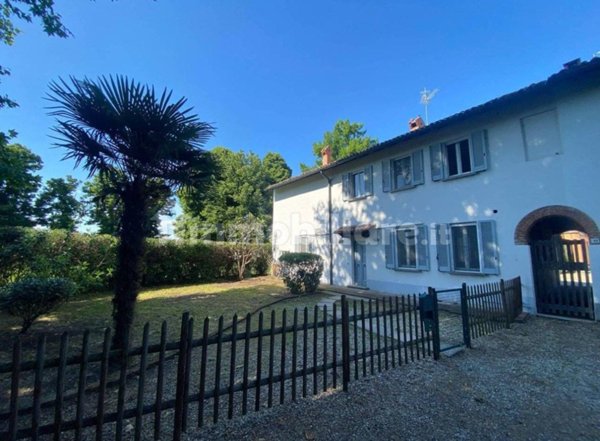 casa indipendente in vendita a Pavia in zona Centro Città