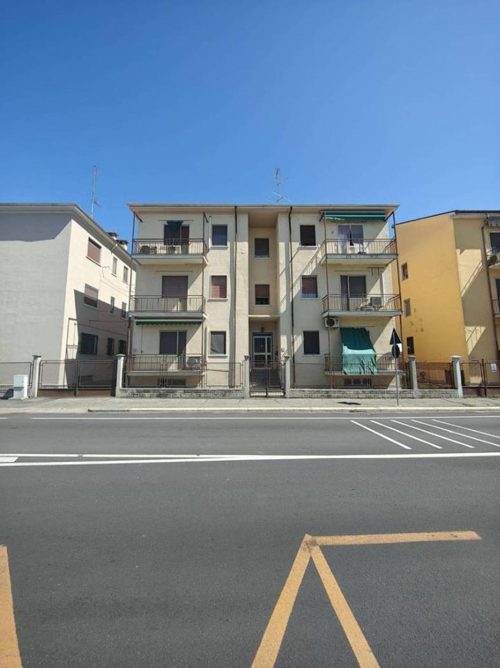 appartamento in vendita a Pavia in zona Viale Cremona