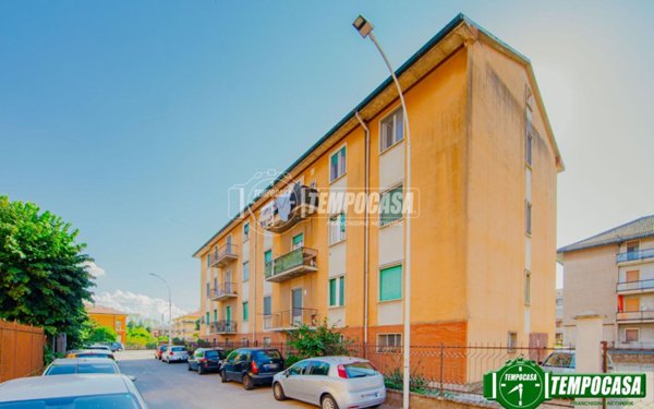 appartamento in vendita a Pavia in zona Centro Città