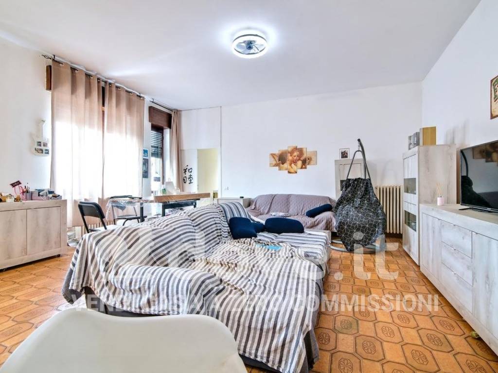 appartamento in vendita a Pavia in zona Centro Città