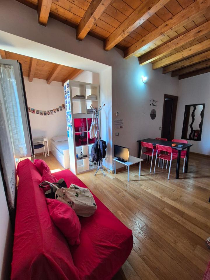 appartamento in vendita a Pavia in zona Stazione