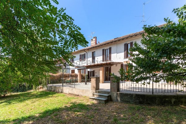 casa indipendente in vendita a Pavia