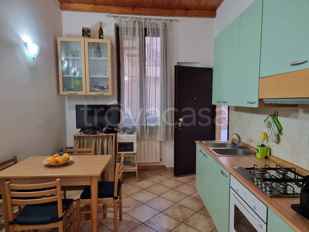 appartamento in vendita a Pavia in zona Centro Città