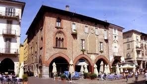 appartamento in vendita a Pavia in zona Centro Città