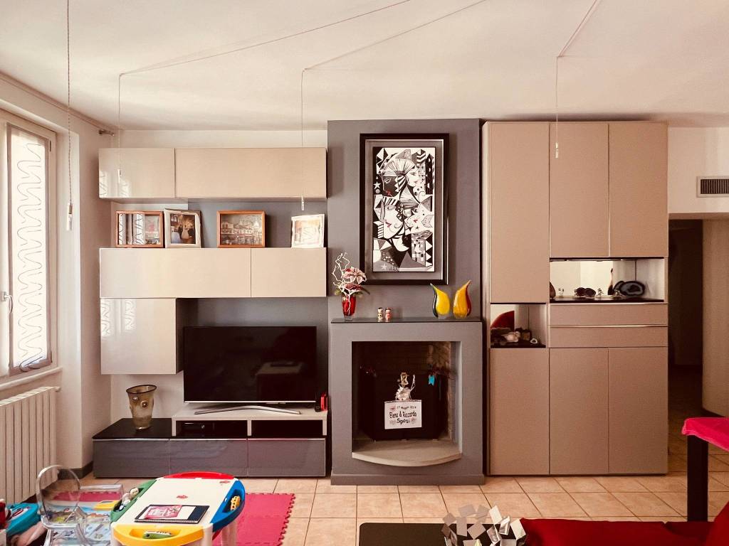 appartamento in vendita a Pavia in zona Centro Città