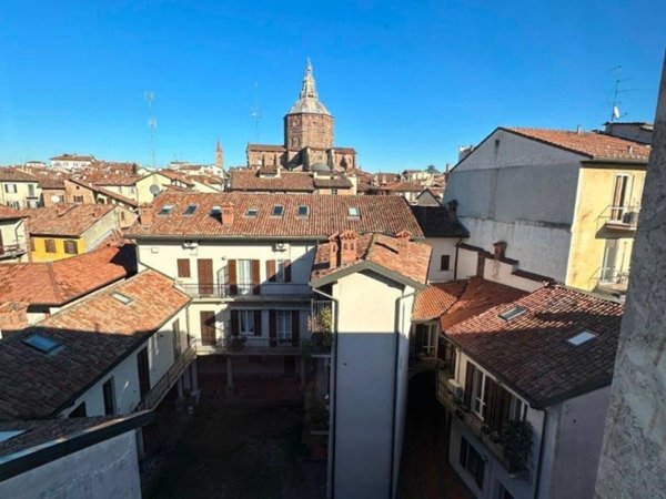 appartamento in vendita a Pavia in zona Stazione