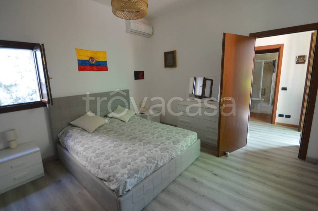 appartamento in vendita a Pavia in zona Centro Città