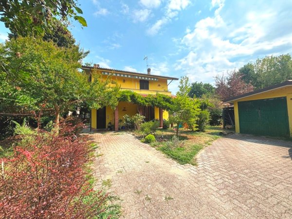 casa indipendente in vendita a Pavia