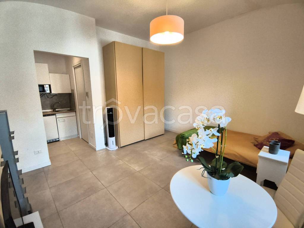 appartamento in vendita a Pavia in zona Centro Città