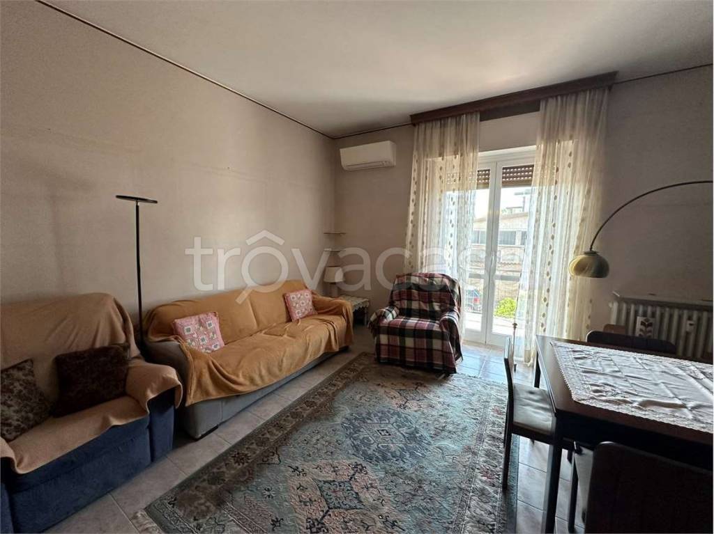 appartamento in vendita a Pavia in zona Pompieri