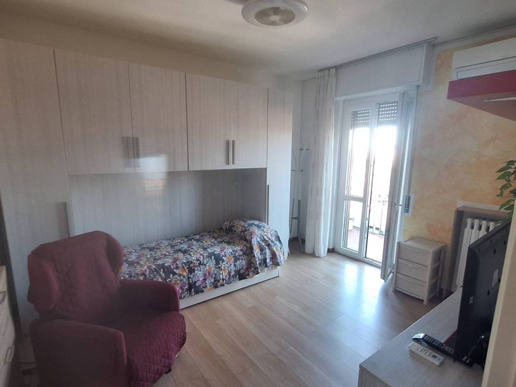 appartamento in vendita a Pavia in zona Pompieri