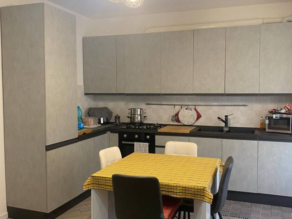 appartamento in vendita a Pavia in zona Vallone
