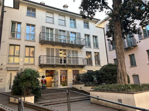 appartamento in vendita a Pavia in zona Centro Città