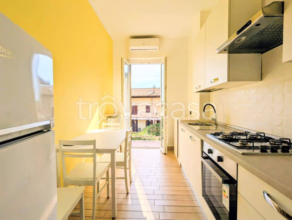 appartamento in vendita a Pavia in zona Borgo Ticino
