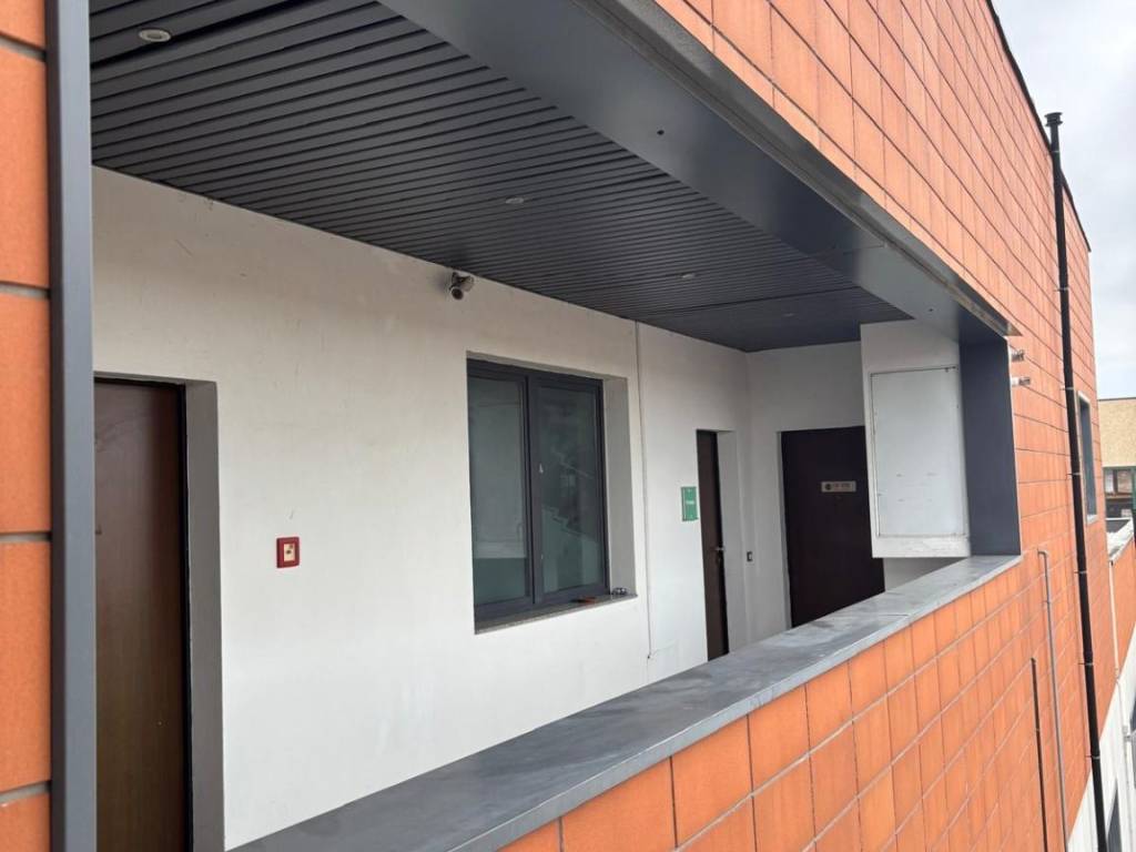 ufficio in vendita a Pavia in zona Mirabello