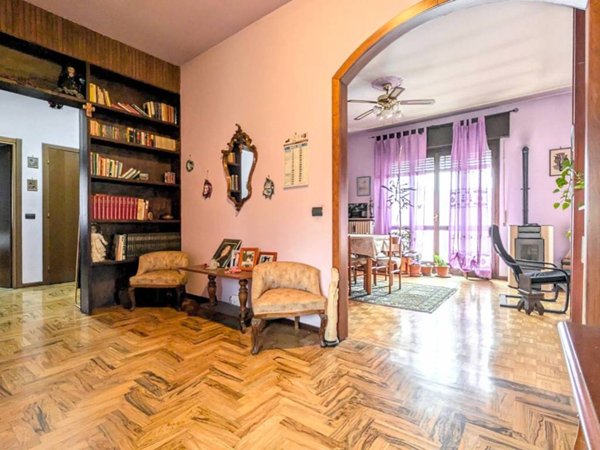 appartamento in vendita a Pavia in zona San Pietro