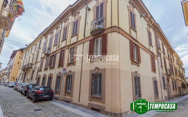 appartamento in vendita a Pavia in zona Centro Città