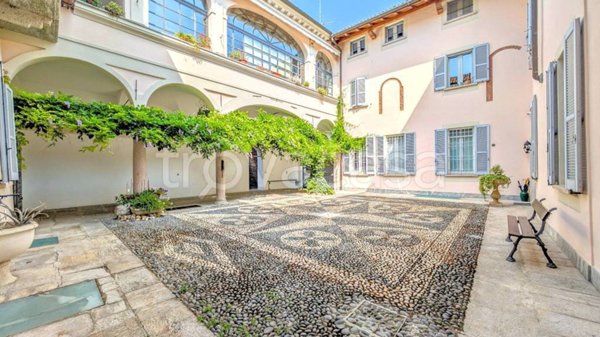 appartamento in vendita a Pavia in zona Centro Città