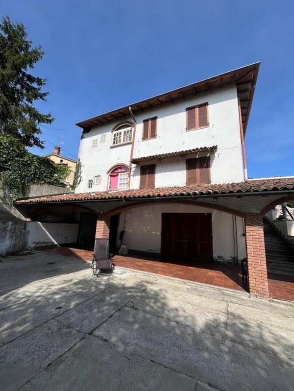 casa indipendente in vendita a Pavia