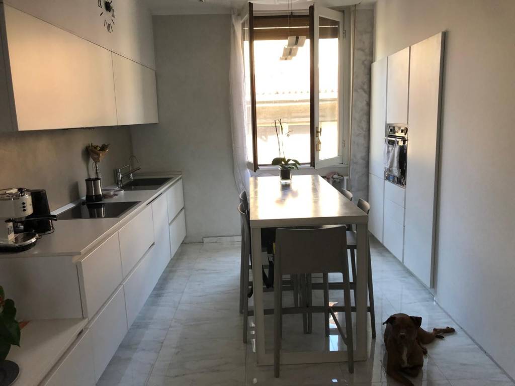 appartamento in vendita a Pavia in zona Centro Città
