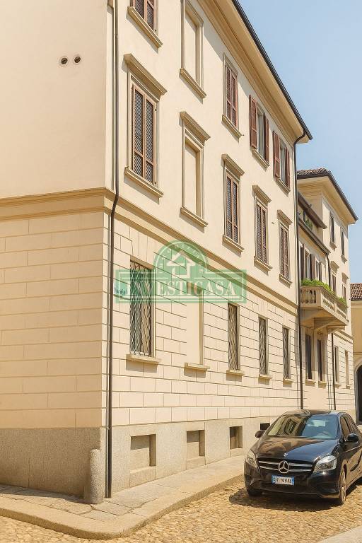 appartamento in vendita a Pavia in zona Centro Città