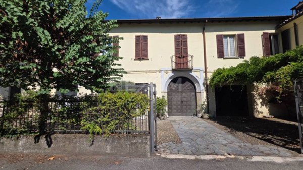 casa indipendente in vendita a Pavia in zona Centro Città