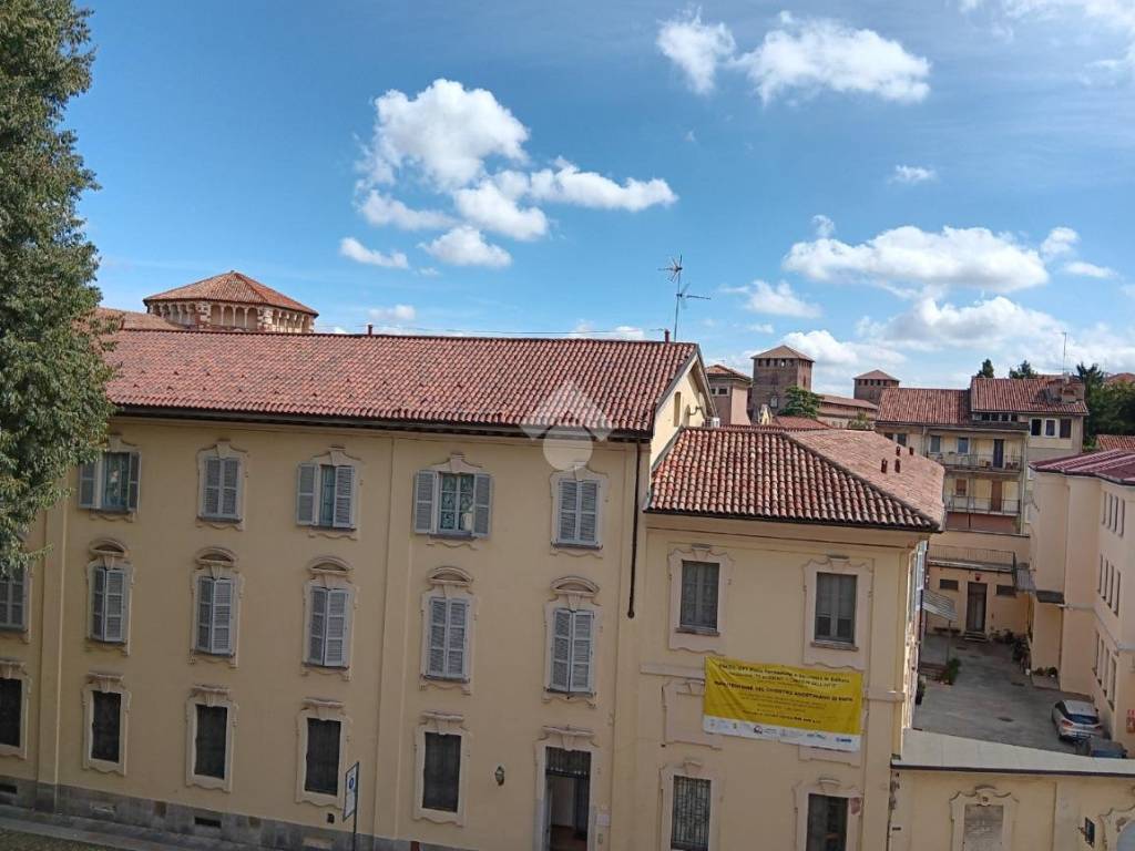 appartamento in vendita a Pavia in zona San Pietro