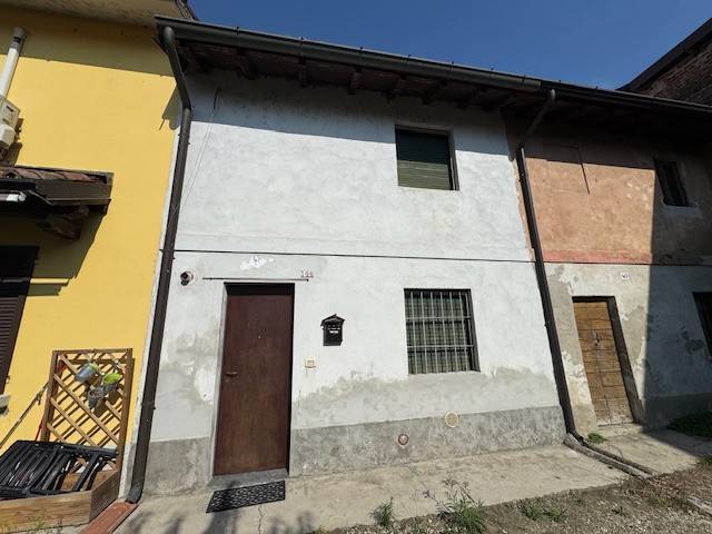 casa indipendente in vendita a Pavia in zona Villalunga