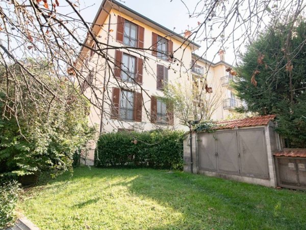 appartamento in vendita a Pavia in zona Città Giardino