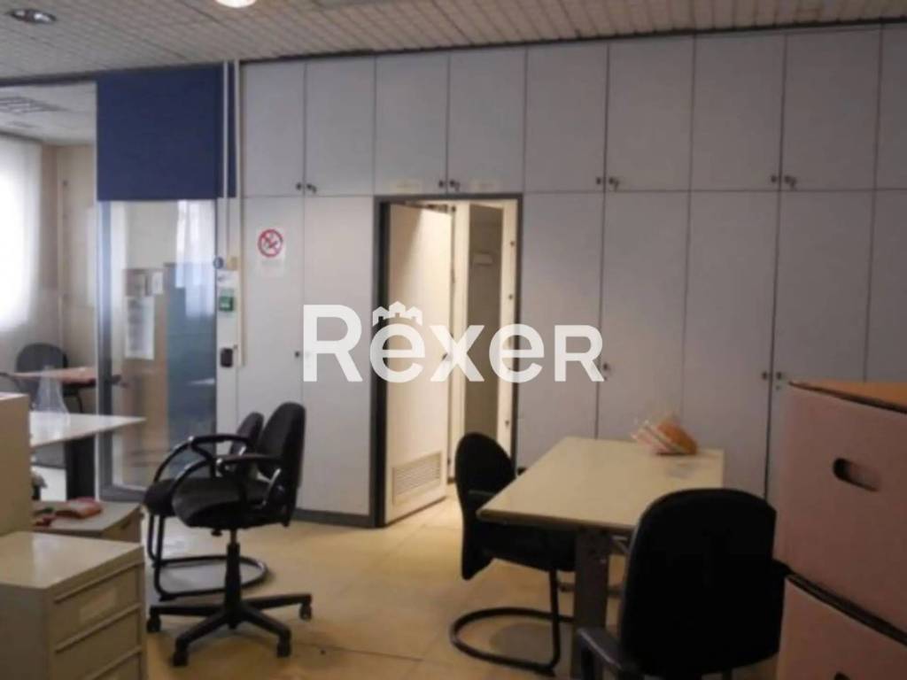 ufficio in vendita a Pavia in zona Borgo Ticino