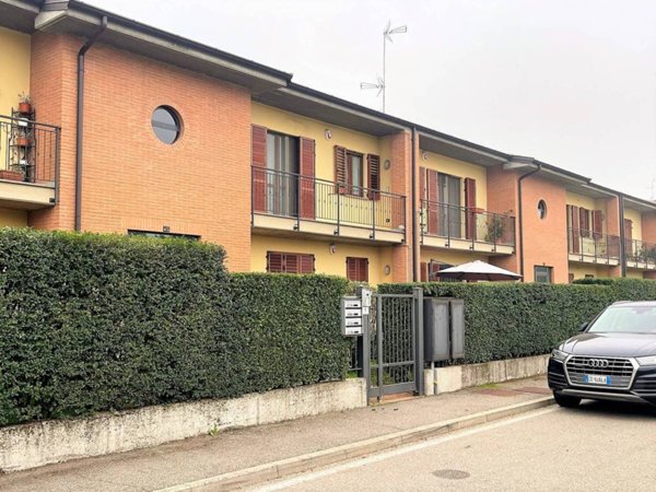 appartamento in vendita a Pavia in zona Casa sul Fiume