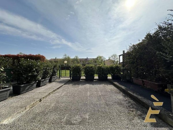 casa indipendente in vendita a Pavia in zona Mirabello