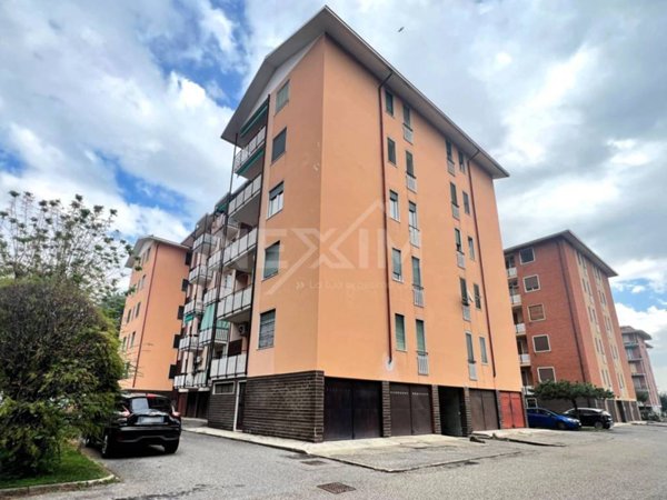 appartamento in vendita a Pavia in zona Campari