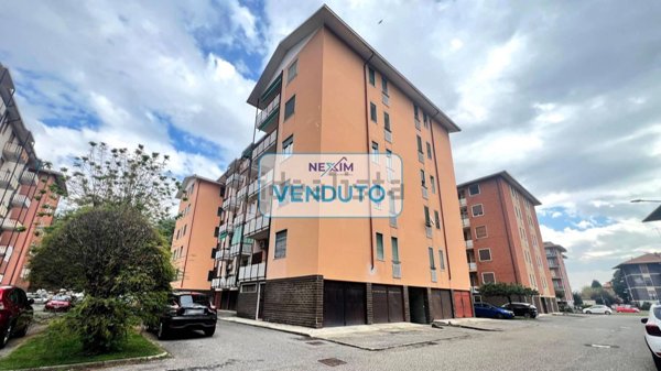 appartamento in vendita a Pavia in zona Campari