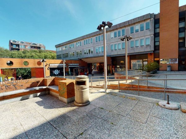 ufficio in vendita a Pavia in zona Centro Città
