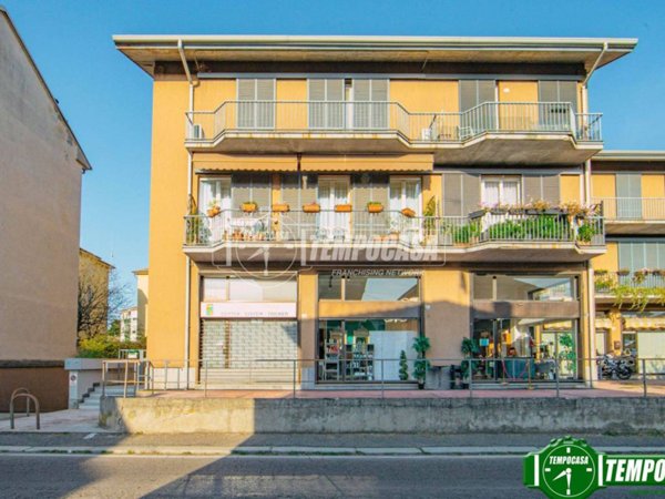 appartamento in vendita a Pavia in zona Casa sul Fiume