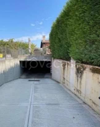 appartamento in vendita a Pavia in zona Fossarmato