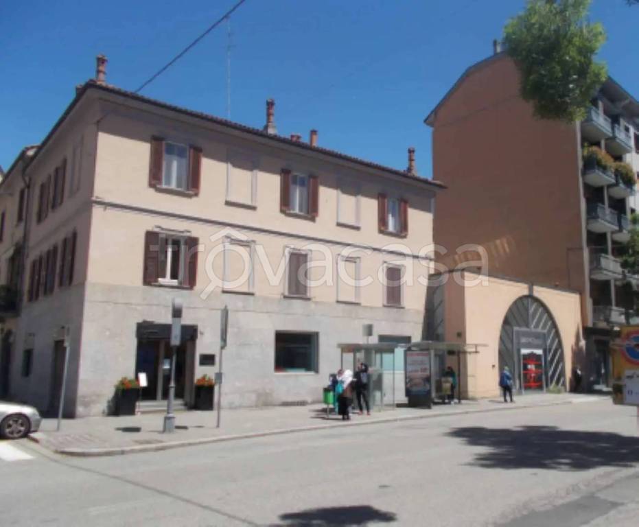 appartamento in vendita a Pavia in zona Stazione