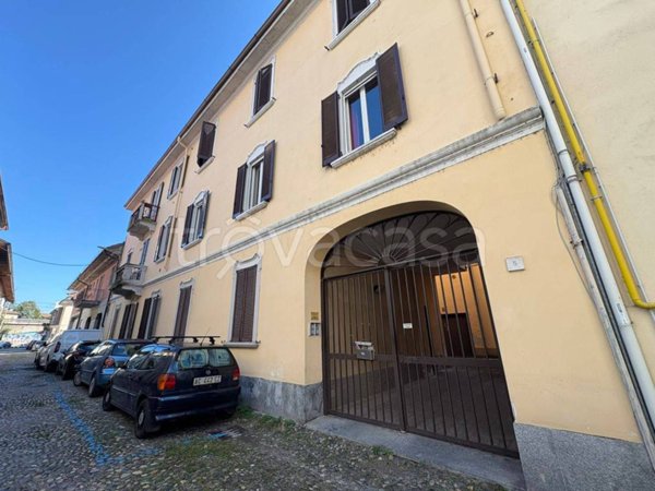 appartamento in vendita a Pavia in zona Stazione