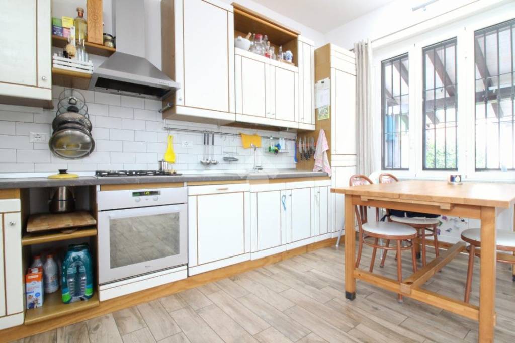 casa indipendente in vendita a Pavia in zona Campo Coni