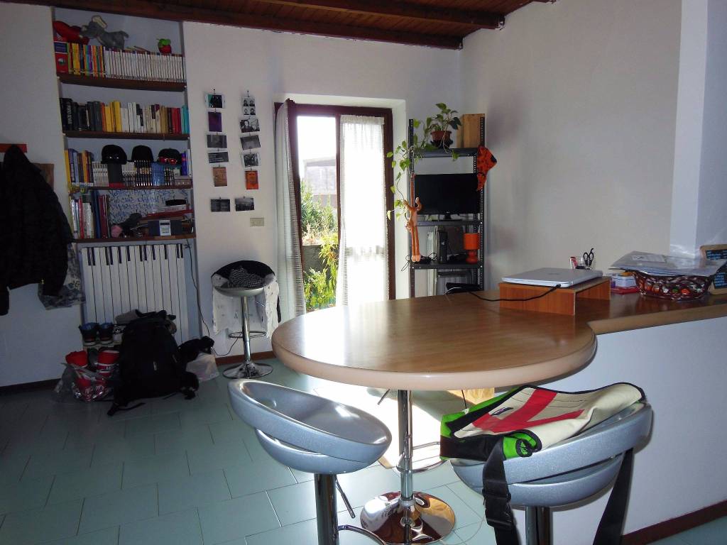 appartamento in vendita a Pavia in zona Città Giardino